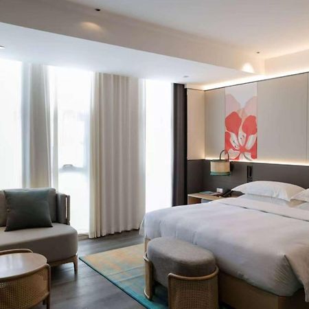 Ramada Yiyang Taojiang Hotel Екстериор снимка