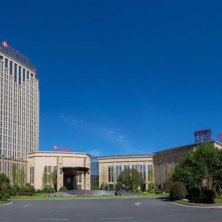 Ramada Yiyang Taojiang Hotel Екстериор снимка
