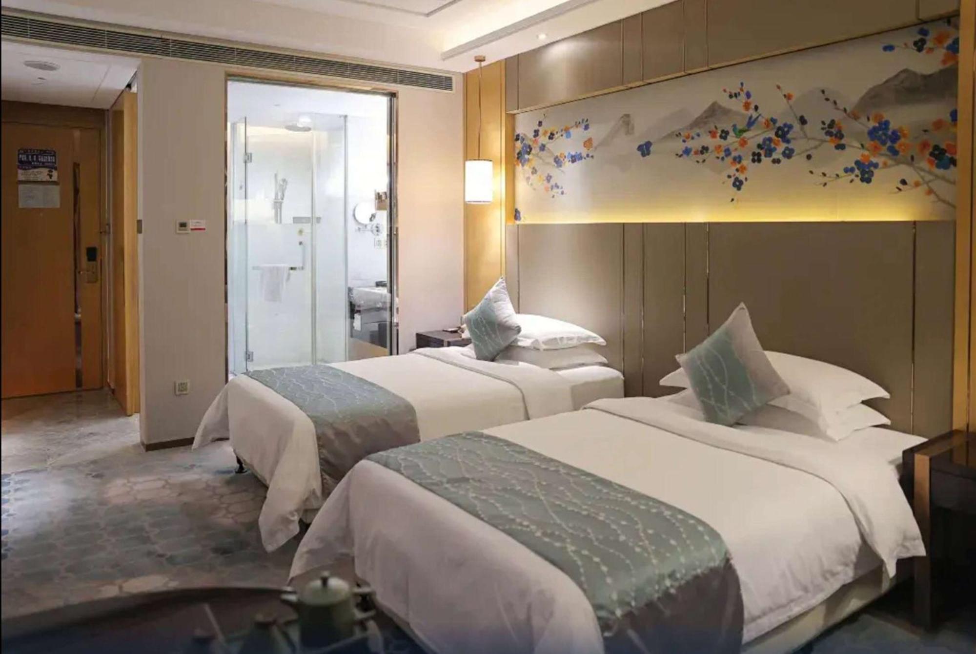 Ramada Yiyang Taojiang Hotel Екстериор снимка