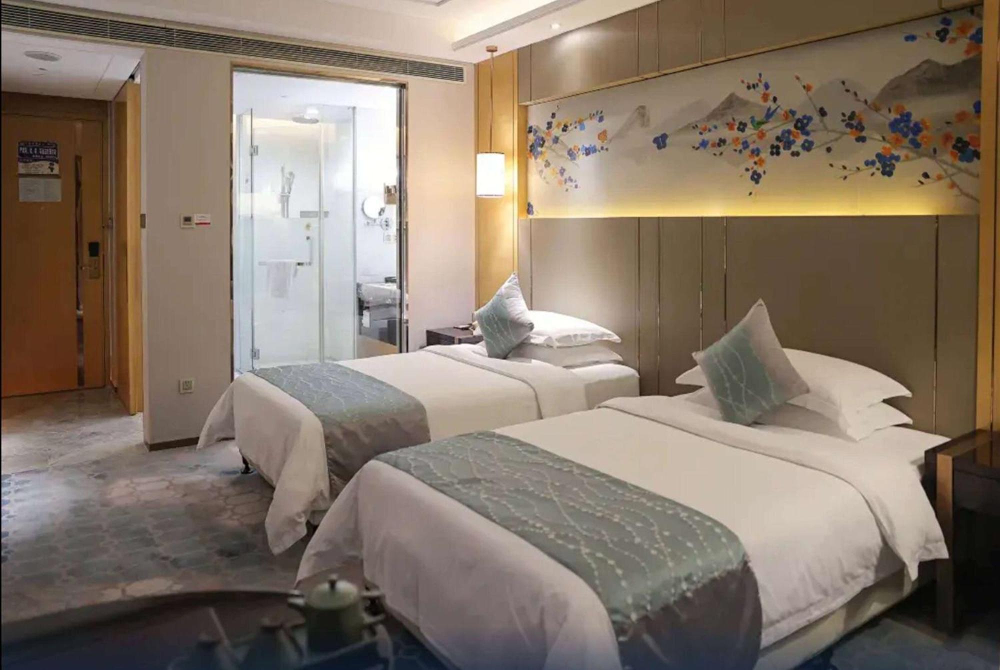 Ramada Yiyang Taojiang Hotel Екстериор снимка