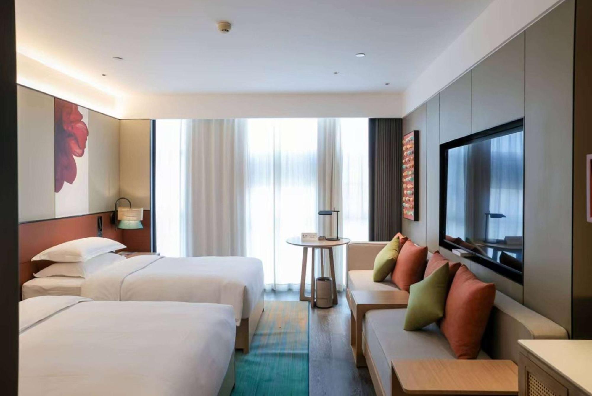 Ramada Yiyang Taojiang Hotel Екстериор снимка