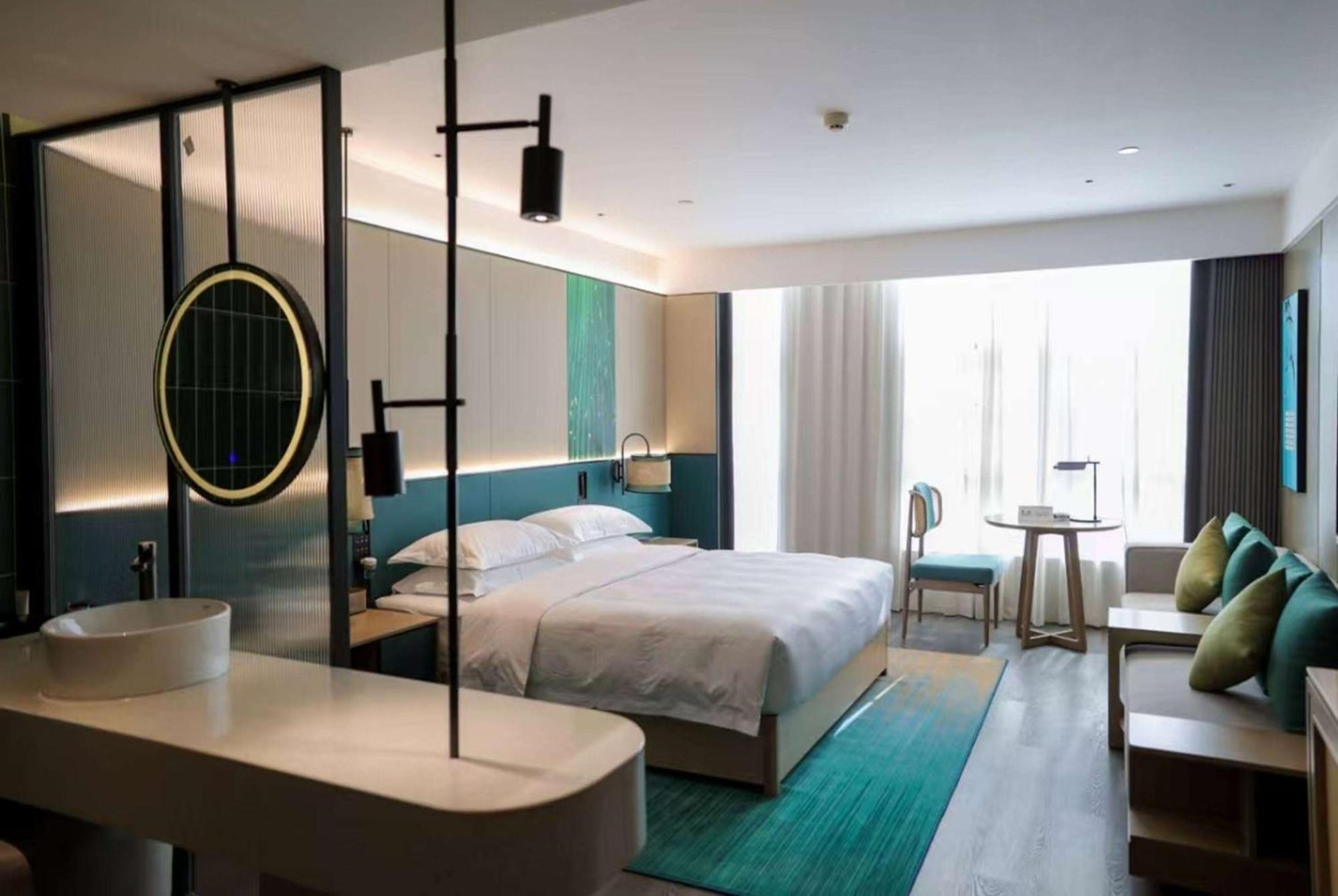 Ramada Yiyang Taojiang Hotel Екстериор снимка