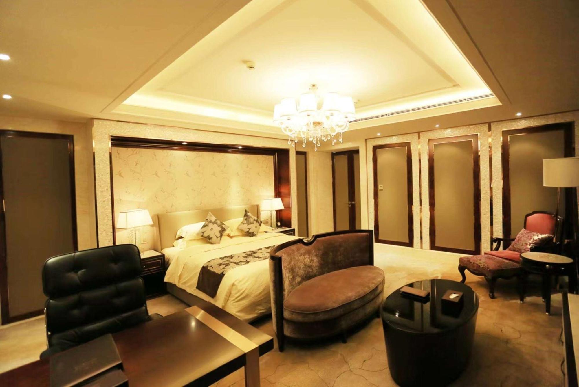 Ramada Yiyang Taojiang Hotel Екстериор снимка