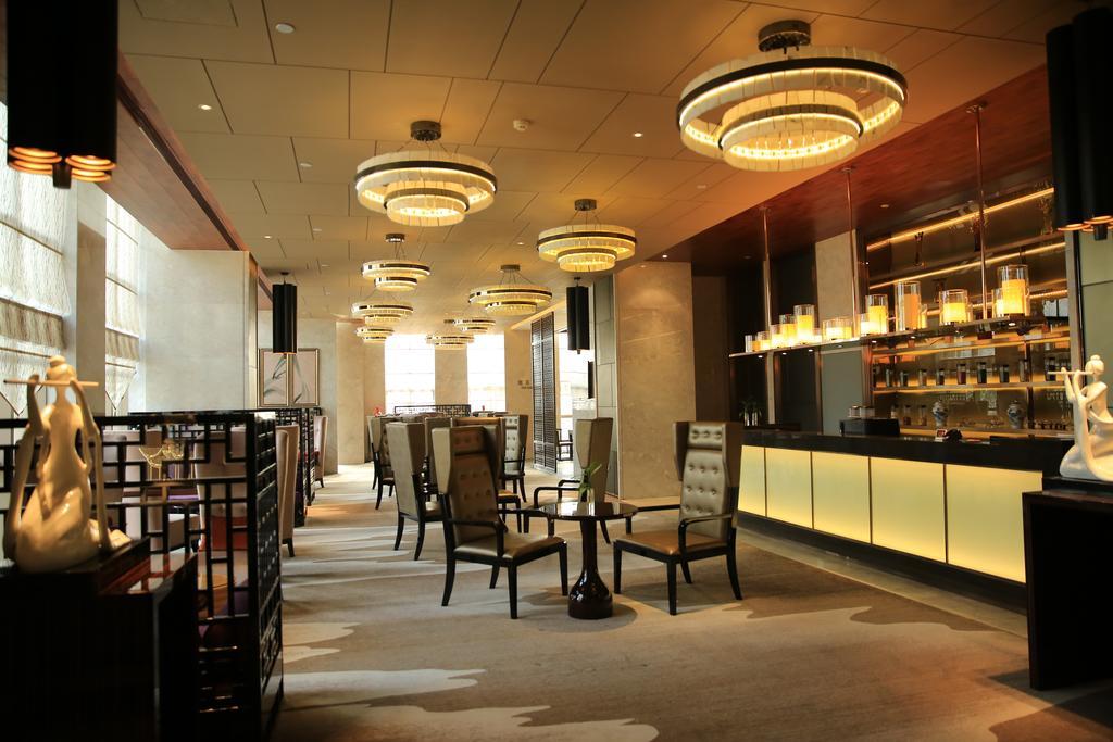 Ramada Yiyang Taojiang Hotel Екстериор снимка