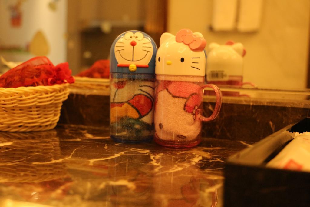 Ramada Yiyang Taojiang Hotel Екстериор снимка